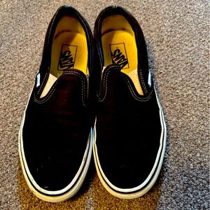Vans Classic slip on shoes Men Size: 7. Women’s size: 8.5